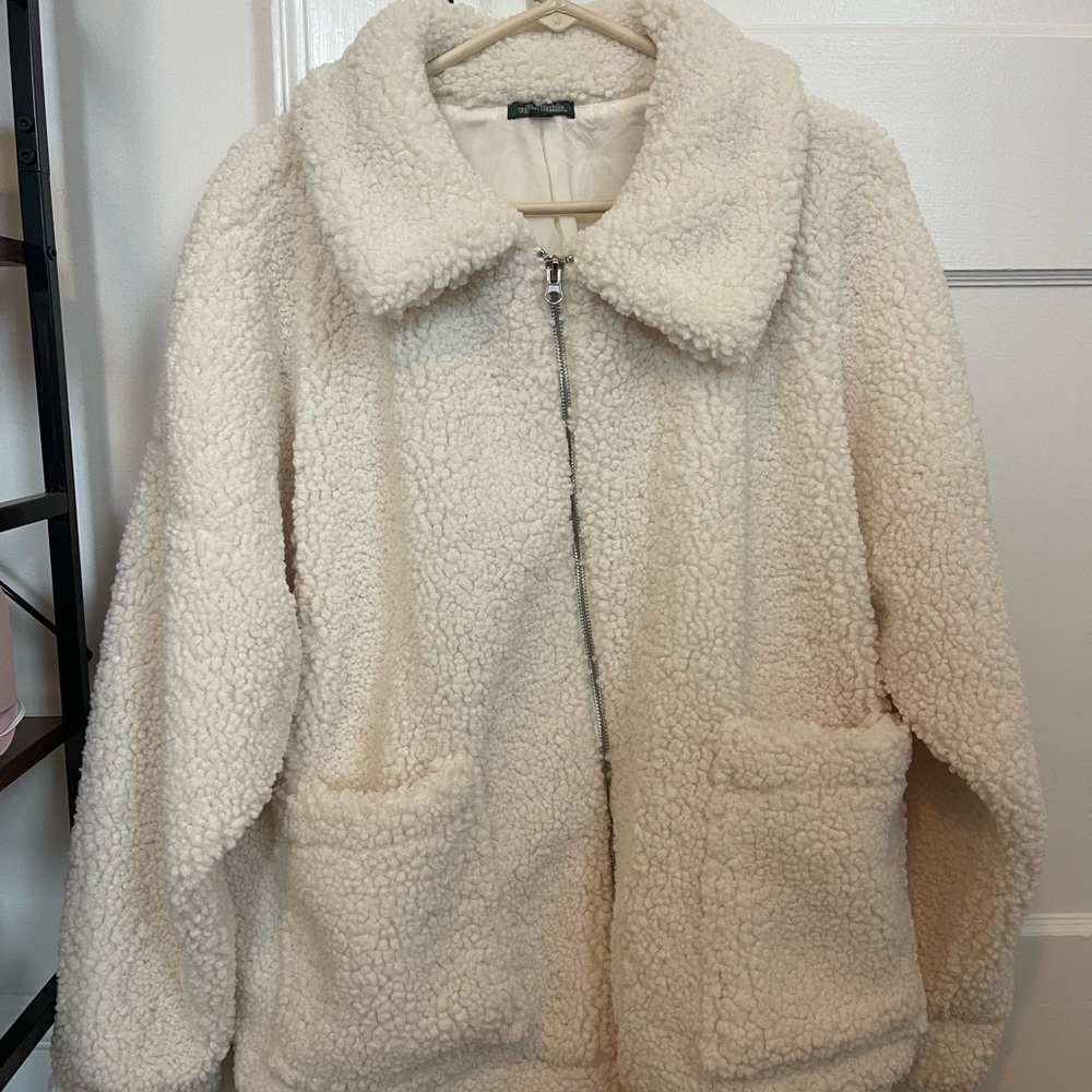 Wild Fable White Fuzzy